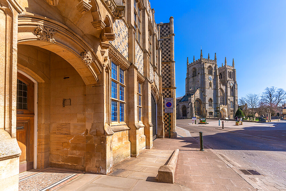 View of Saturday Market Place and King's Lynn Minster (St. Margaret's Church), Kings Lynn, Norfolk, England, United Kingdom, Europe