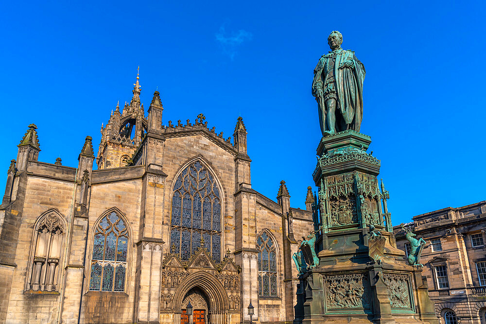 Statue of Walter Francis Montagu Douglas Scott, Golden Mile, Edinburgh, Lothian, Scotland, United Kingdom, Europe