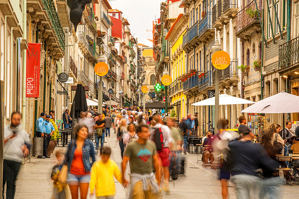 View of busy Rua de Mouzinho de Silveiro in The Ribeira district, UNESCO World Heritage Site, Porto, Norte, Portugal, Europe