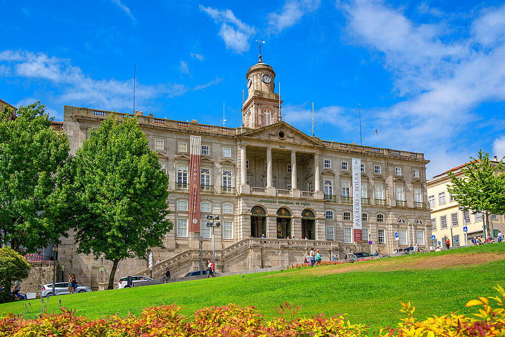 View of Bolsa Palace and Jardim do Infante Dom Henrique, UNESCO World Heritage Site, Porto, Norte, Portugal, Europe