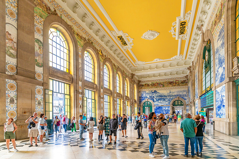 View of ornate interior of the Arrivals Hall at Sao Bento Railway Station in Porto, Porto, Norte, Portugal, Europe