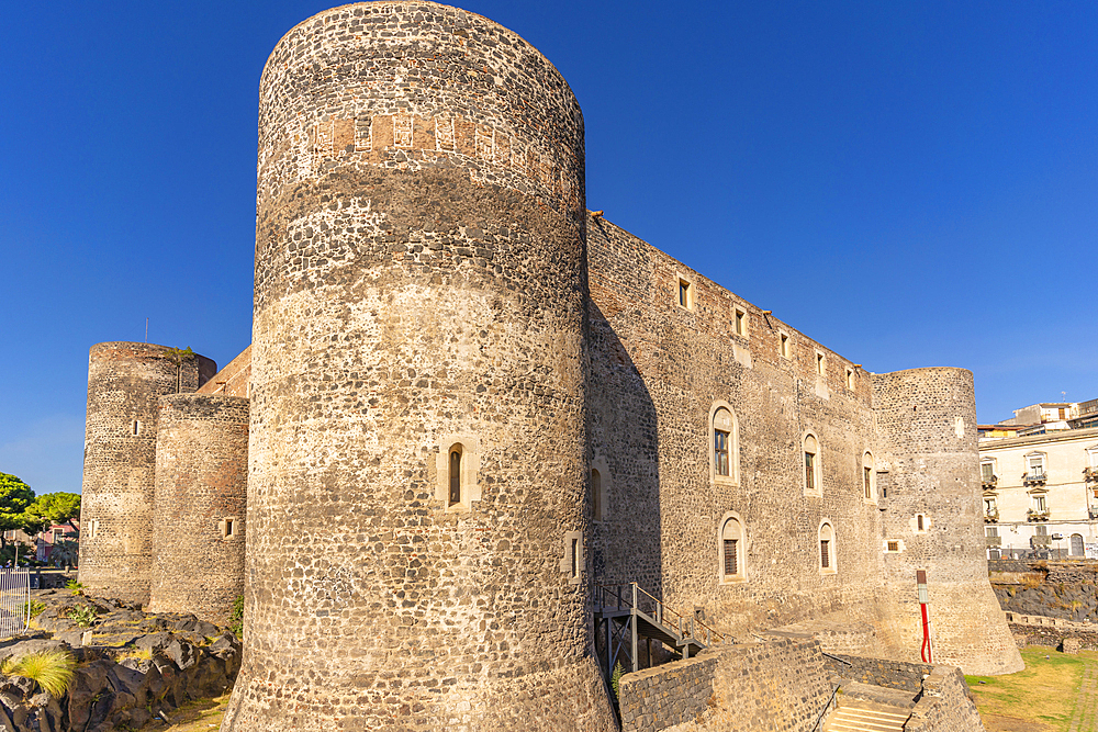 View of Castello Ursino, Catania, Sicily, Italy, Mediterranean, Europe