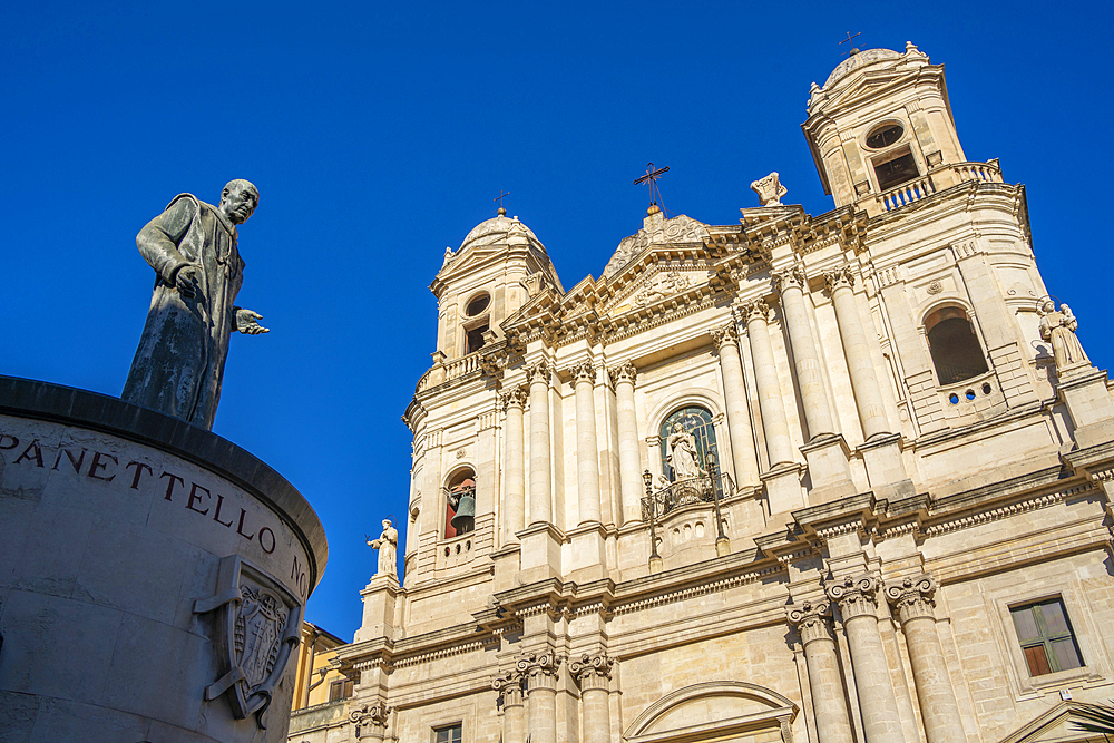 View of Church of St. Francis of Assisi from Piazza San Francesco d'Assisi, Catania, Sicily, Italy, Mediterranean, Europe