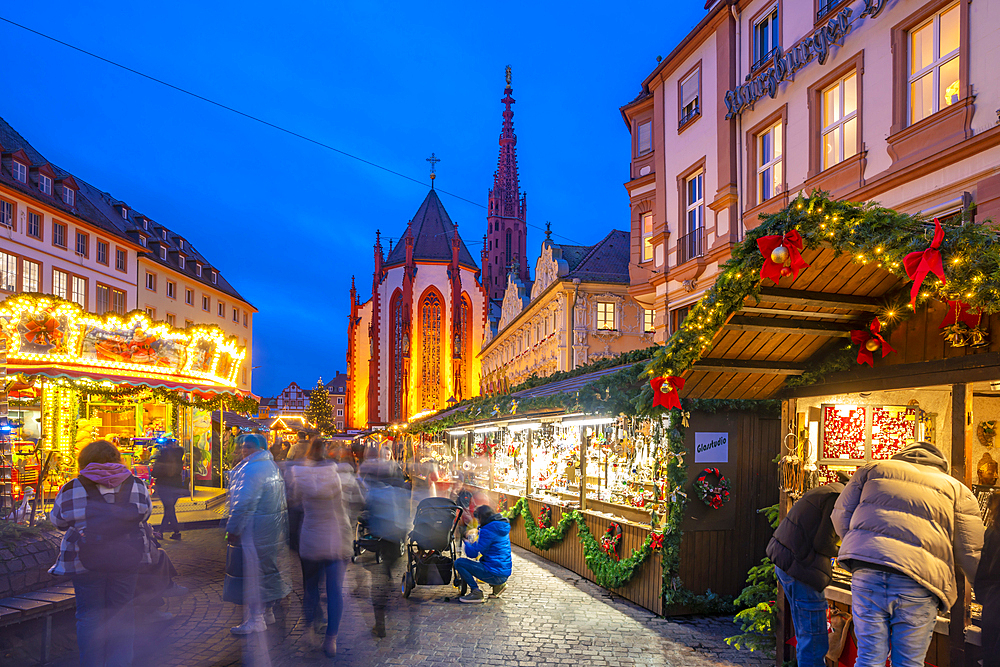 View of Christmas market and Maria Chappel in Oberer Markt at dusk, Wurzburg, Bavaria, Germany, Europe