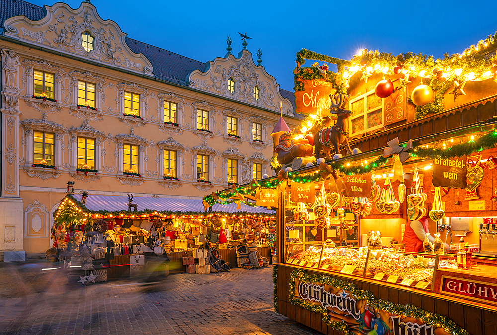 View of Christmas market, Maria Chappel and Falkenhaus in Oberer Markt at dusk, Wurzburg, Bavaria, Germany, Europe