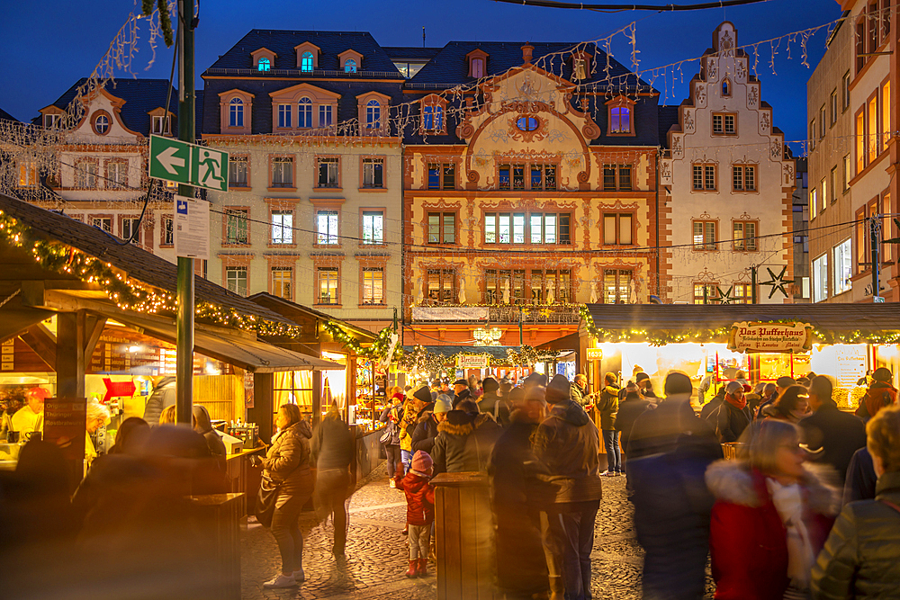 View of Christmas Market in Domplatz, Mainz, Rhineland-Palatinate, Germany, Europe