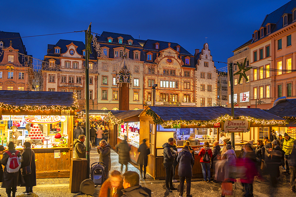 View of Christmas Market in Domplatz, Mainz, Rhineland-Palatinate, Germany, Europe