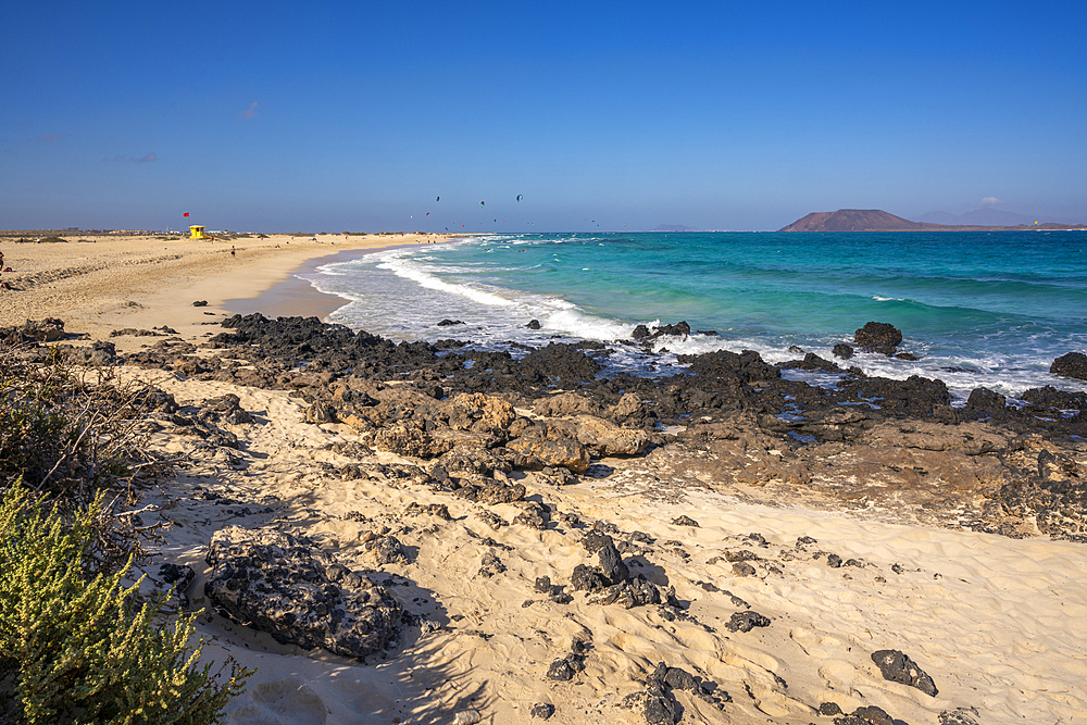 View of beach and the Atlantic Ocean, Corralejo Natural Park, Fuerteventura, Canary Islands, Spain, Atlantic, Europe