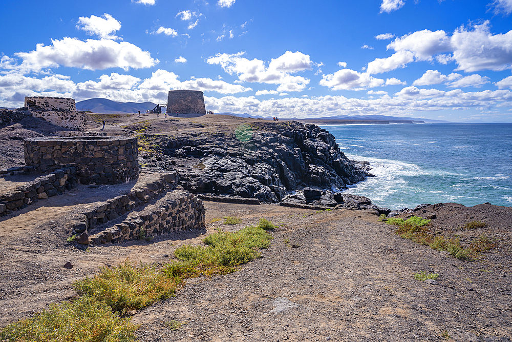 View of El Toston Castle and the Atlantic Ocean on a sunny day, El Cotillo, Fuerteventura, Canary Islands, Spain, Atlantic, Europe