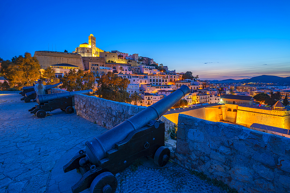 View of Bastion, cannons, ramparts, Cathedral and Dalt Vila old town at dusk, UNESCO World Heritage Site, Ibiza Town, Balearic Islands, Spain, Mediterranean, Europe