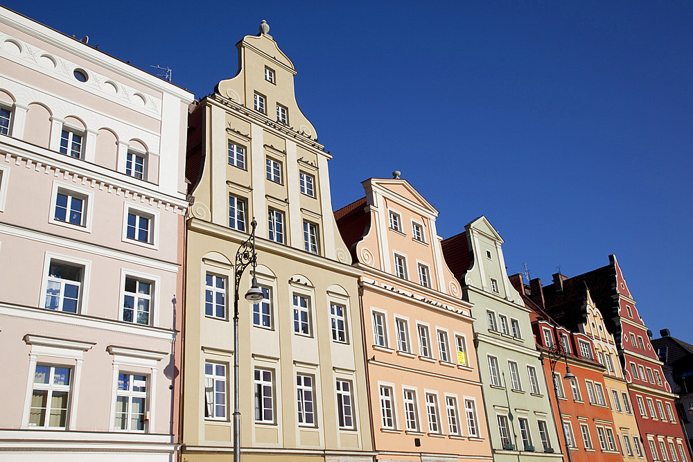 Colourful architecture, Market Square, Old Town, Wroclaw, Silesia, Poland, Europe