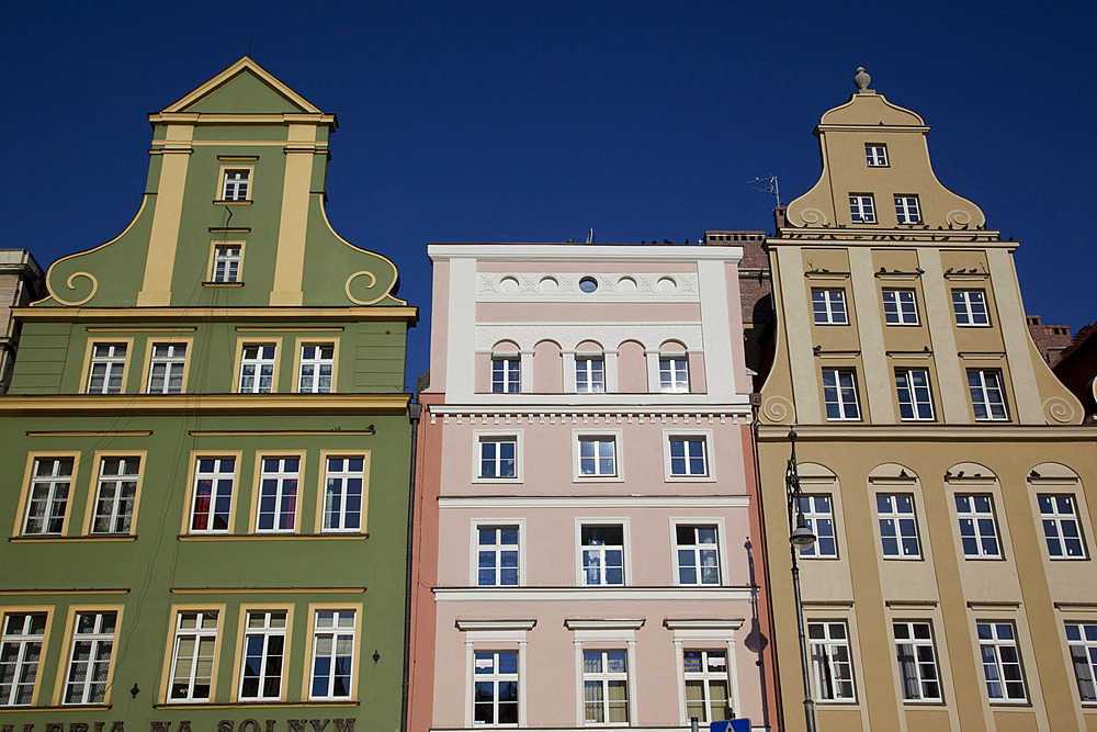Colourful architecture, Market Square, Old Town, Wroclaw, Silesia, Poland, Europe