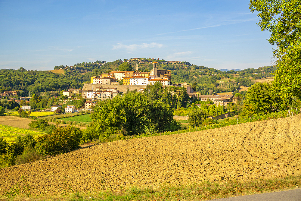 View of Monterchi and surrounding countryside, Province of Arezzo, Tuscany, Italy, Europe