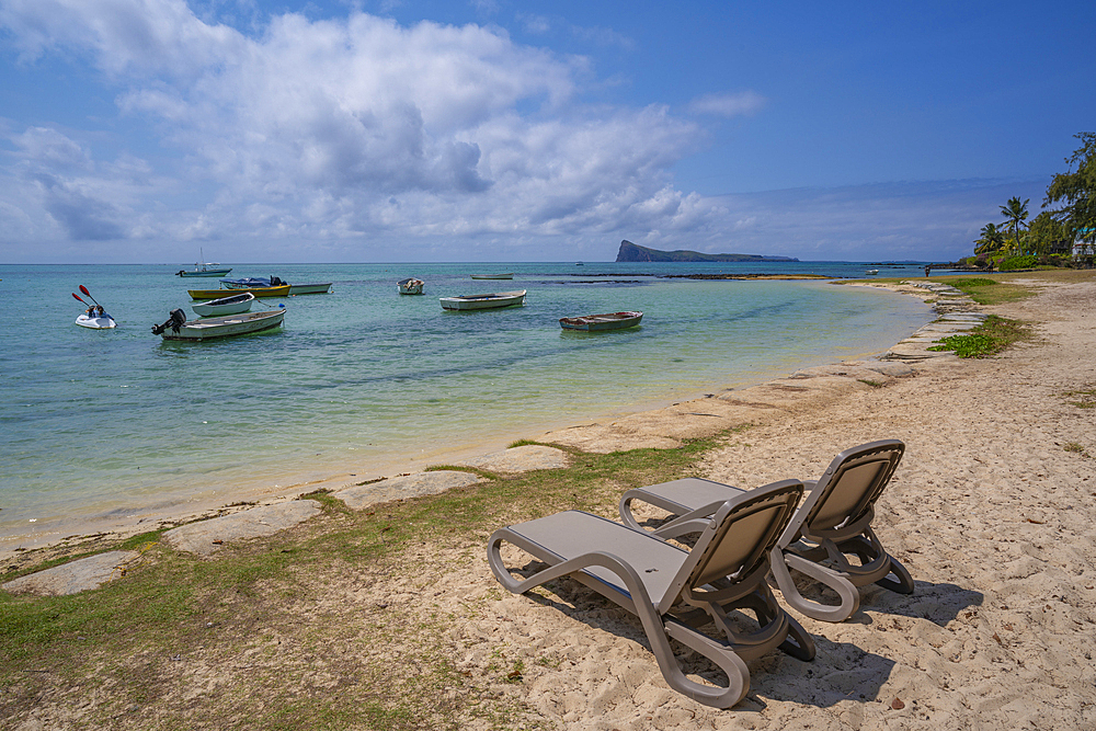 View of beach and turquoise Indian Ocean on sunny day in Cap Malheureux, Mauritius, Indian Ocean, Africa