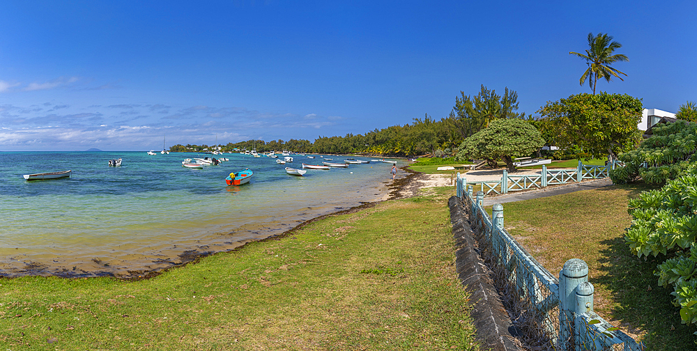 View of beach and turquoise Indian Ocean on sunny day in Cap Malheureux, Mauritius, Indian Ocean, Africa