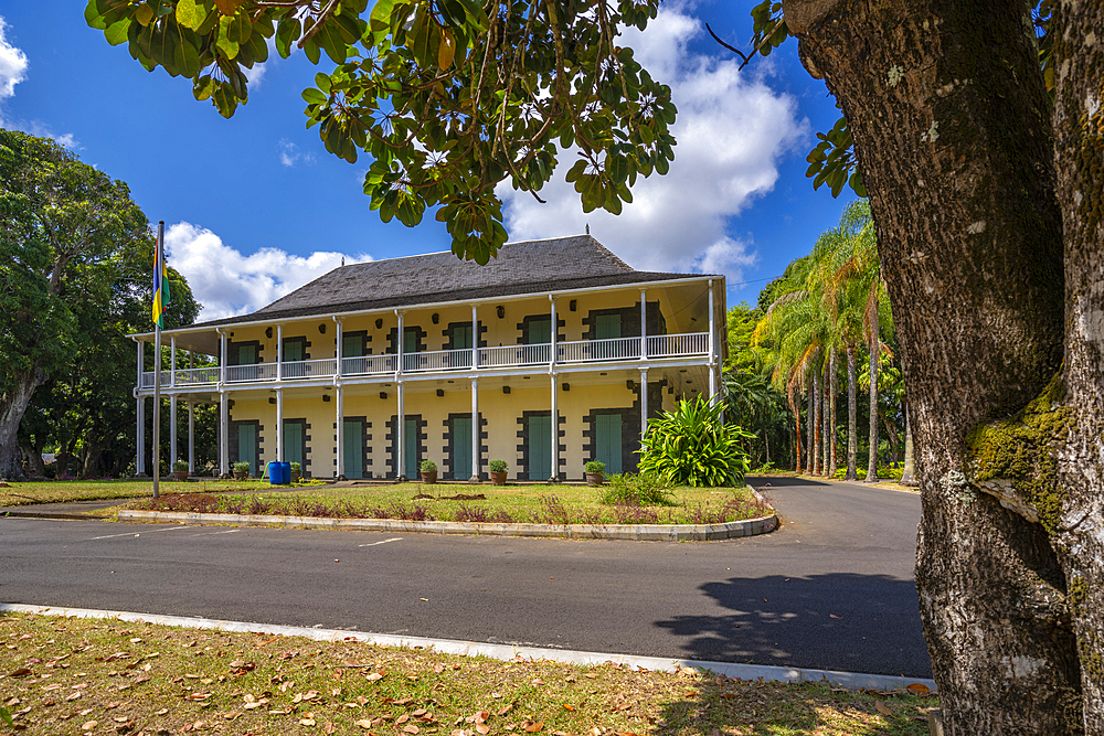 View of Le Chateau de Mon Plaisir in Sir Seewoosagur Ramgoolam Botanical Garden, Mauritius, Indian Ocean, Africa