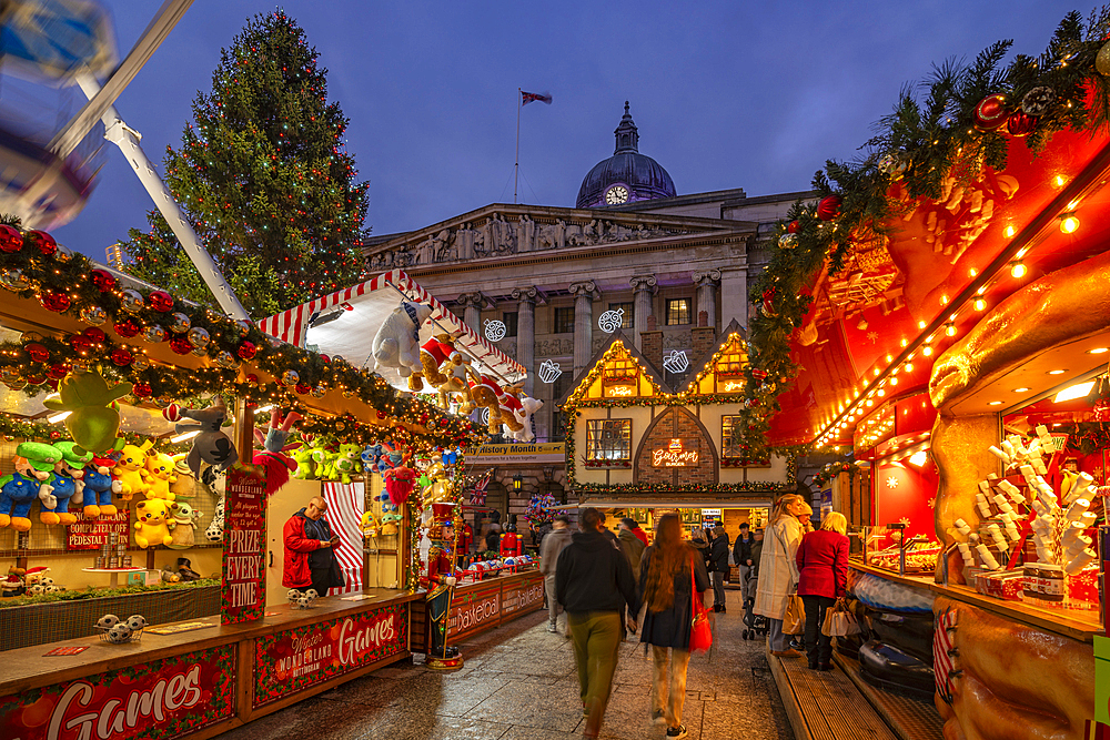 View of Council House (City Hall) and Christmas Market on Old Market Square at dusk, Nottingham, Nottinghamshire, England, United Kingdom, Europe