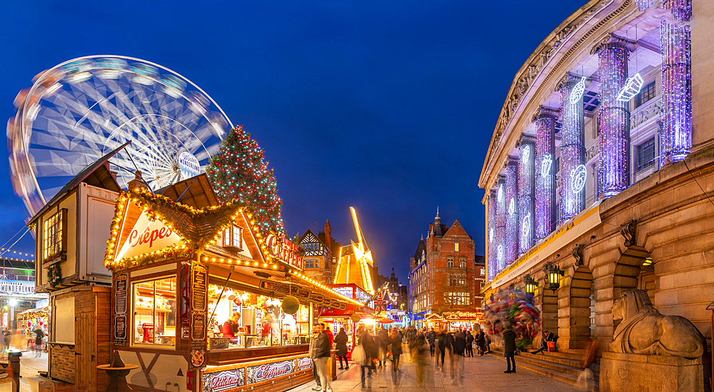 View of Council House (City Hall) and Christmas Market on Old Market Square at dusk, Nottingham, Nottinghamshire, England, United Kingdom, Europe