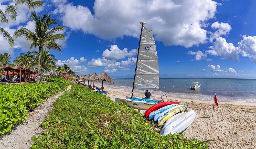 View of boats and sea near Puerto Morelos, Quintana Roo, Caribbean Coast, Yucatan Peninsula, Riviera Maya, Mexico, North America