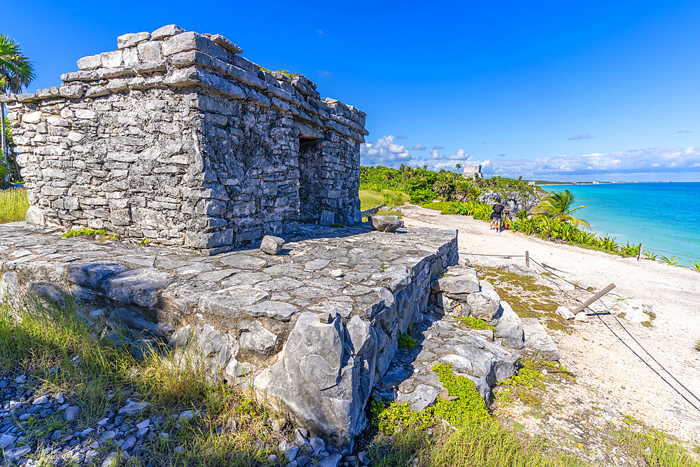 View of Mayan Temple ruins overlooking the sea, Tulum, Quintana Roo, Caribbean Coast, Yucatan Peninsula, Riviera Maya, Mexico, North America