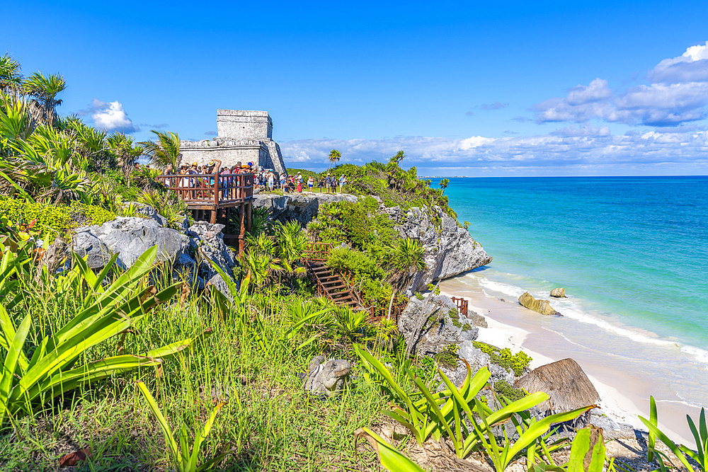 View of Mayan Temple ruins overlooking the sea, Tulum, Quintana Roo, Caribbean Coast, Yucatan Peninsula, Riviera Maya, Mexico, North America