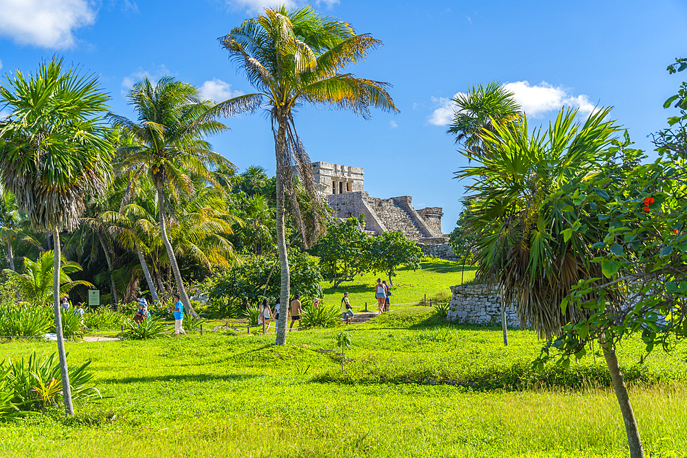 View of Mayan Temple ruins, Tulum, Quintana Roo, Caribbean Coast, Yucatan Peninsula, Riviera Maya, Mexico, North America