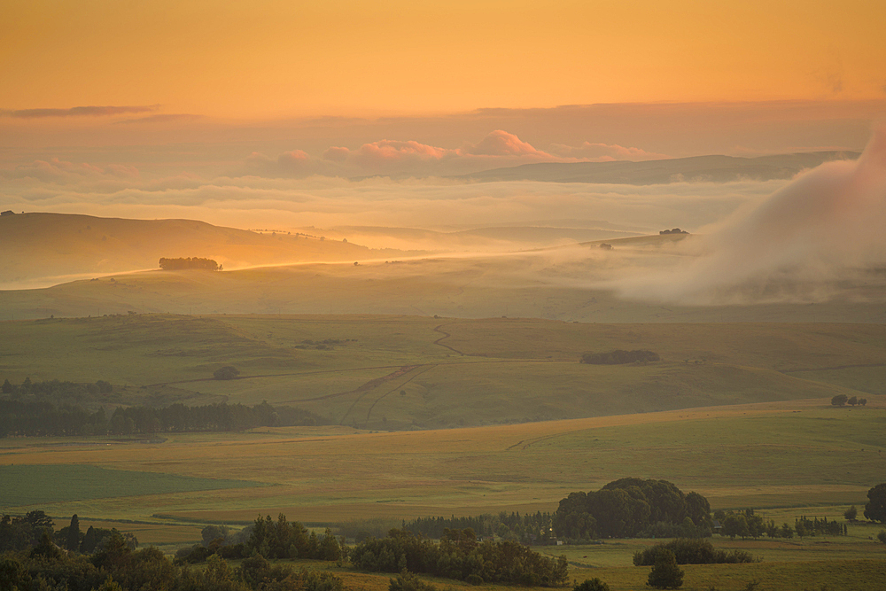 View of landscape from Kloppenheim Country Estate at sunrise, Machadodorp, Province of Mpumalanga, South Africa, Africa