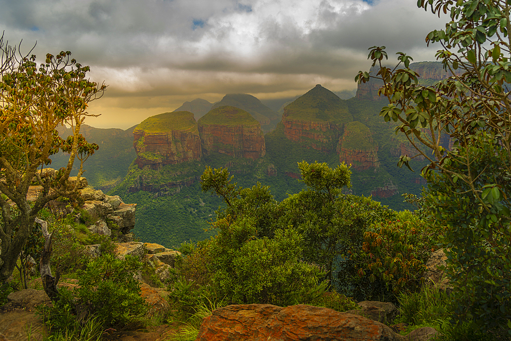 View of moody skies over the Three Rondavels in Blyde River Canyon, Province of Mpumalanga, South Africa, Africa