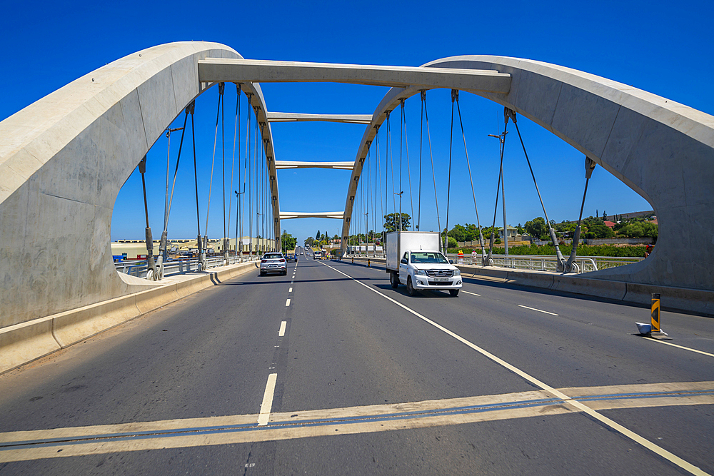 View of Ashton Bridge on road R62 at Ashton, Ashton, Western Cape, South Africa, Africa