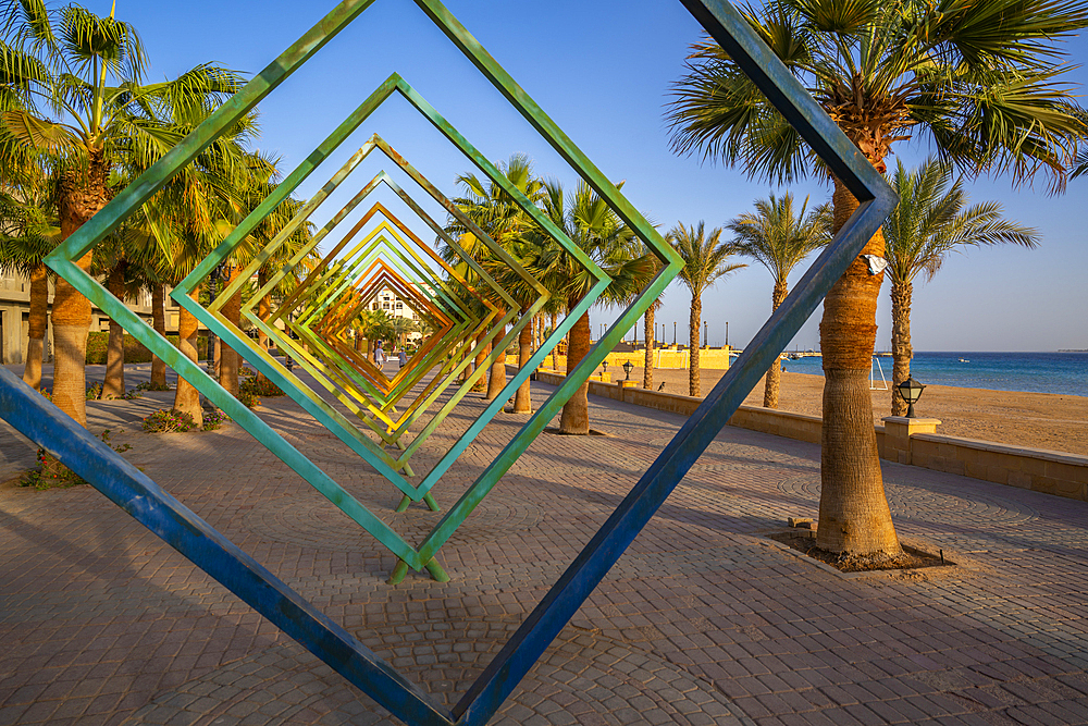 View of sculpture on the Corniche in Sahl Hasheesh Old Town, Sahl Hasheesh, Hurghada, Red Sea Governorate, Egypt, North Africa, Africa