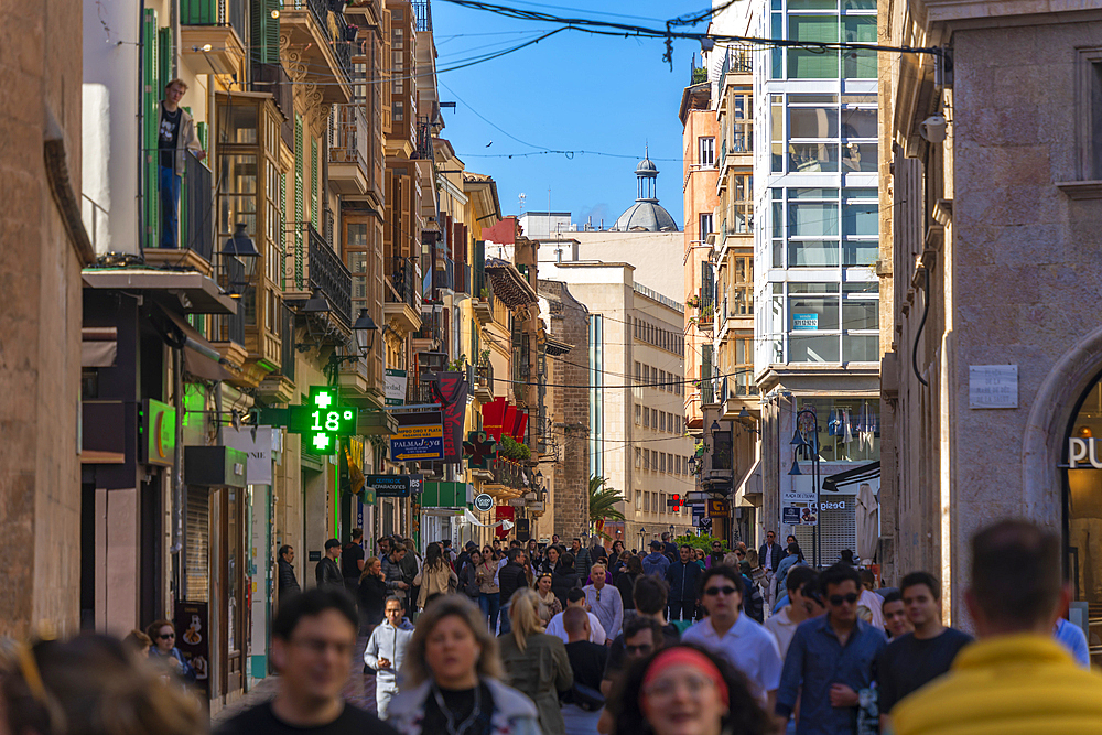 View of busy street leading to Placa Mayor, Palma de Mallorca, Majorca, Balearic Islands, Spain, Mediterranean, Europe