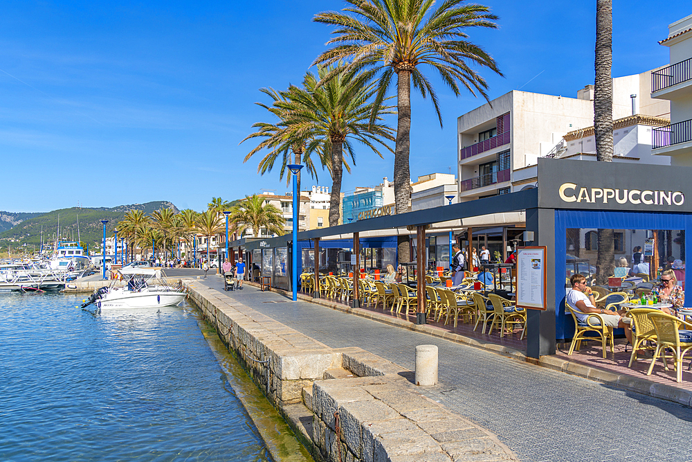 View of bars and cafes at Port d'Andratx, Majorca, Balearic Islands, Spain, Mediterranean, Europe