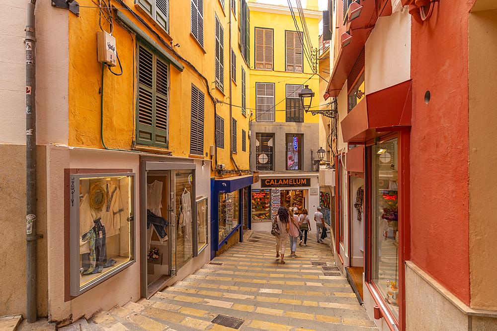 View of shops and architecture in Palma, Palma de Mallorca, Majorca, Balearic Islands, Spain, Mediterranean, Europe