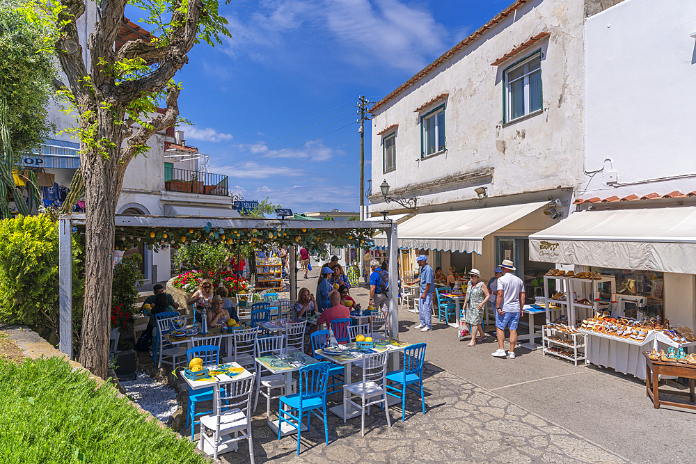 View of restaurant and cafe in Piazza dela Vittoria, Anacapri, Isle of Capri, Campania, Italy, Mediterranean, Europe