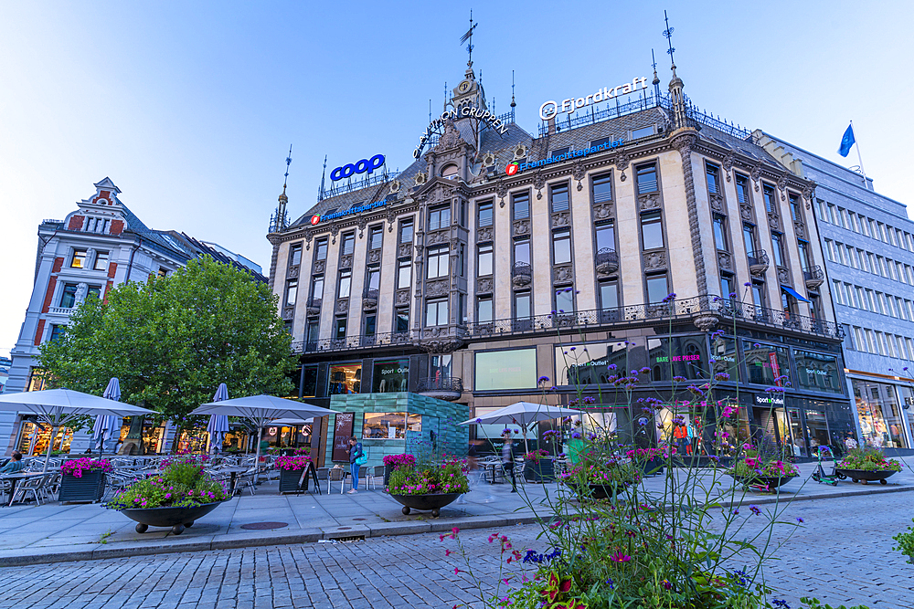 View of architecture on Karl Johans Gate at dusk, Oslo, Norway, Scandinavia, Europe