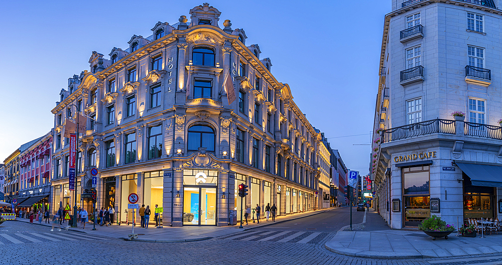 View of architecture on Karl Johans Gate at dusk, Oslo, Norway, Scandinavia, Europe