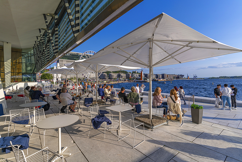 View of Opera House cafe on a sunny day, Oslo, Norway, Scandinavia, Europe