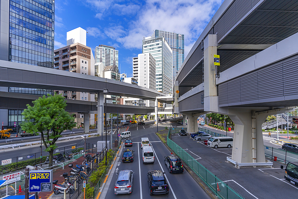 View of road intersection and highrise buildings in the Minato City, Roppongi, 3 Chome−1 District, Tokyo, Honshu, Japan