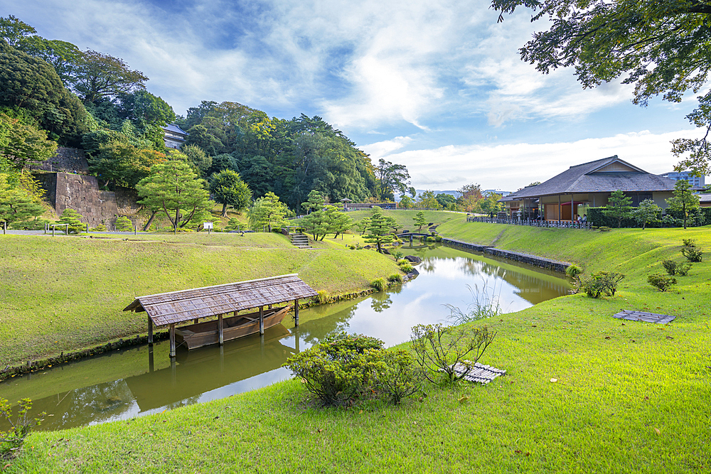 View of Gyokusenin Maru Garden in the grounds of Kanazawa Castle, Kanazawa City, Ishikawa Prefecture, Honshu, Japan