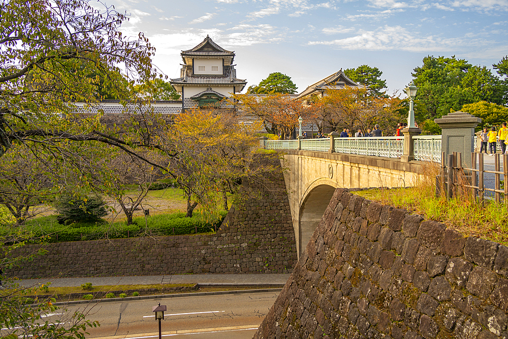 View of Nezumita-mon Gate, entrance to Kanazawa Castle and Park, Kanazawa City, Ishikawa Prefecture, Honshu, Japan