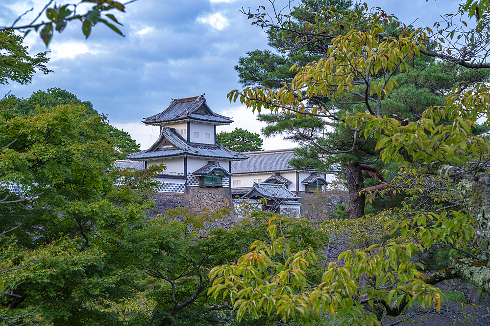 View of Nezumita-mon Gate, entrance to Kanazawa Castle and Park, Kanazawa City, Ishikawa Prefecture, Honshu, Japan