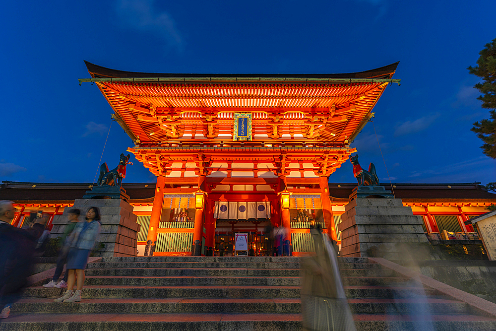 View of Kyoto's Fushimi Inari Shrine at dusk, Fukakusa Yabunouchicho, Fushimi Ward, Kyoto, Honshu, Japan