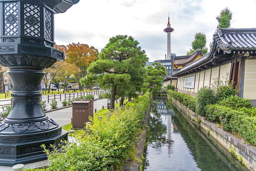 View of Nidec Kyoto Tower from Higashi Hongan-ji Temple, Shimogyo Ward, Higashishiokoji Kamadonocho, Kyoto, Honshu, Japan