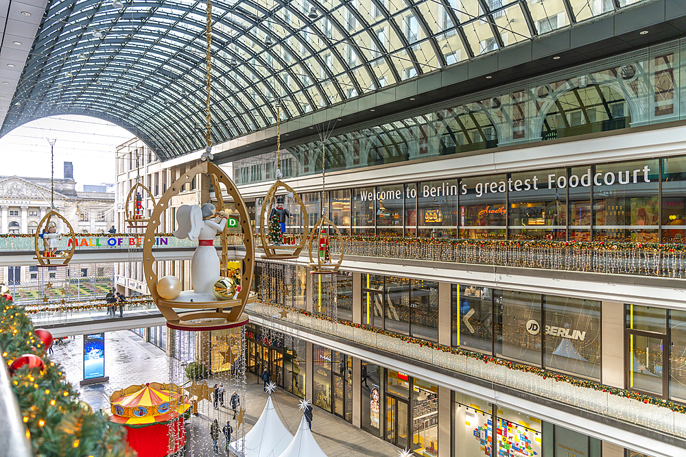 View of interior of the Mall of Berlin at Christmas, Mitte, Berlin, Germany, Europe