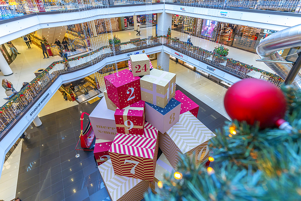 View of interior of the Mall of Berlin at Christmas, Mitte, Berlin, Germany, Europe