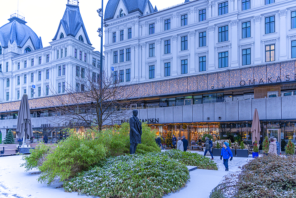 View of cafes and restaurants on Victoria Terrasse during winter, Oslo, Norway, Scandinavia, Europe