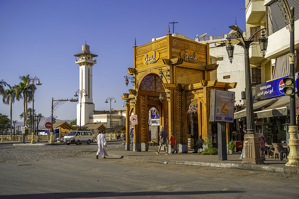 View of Abu Haggag Mosque and entrance to Luxor Souk on a sunny day, Luxor, Egypt, Africa