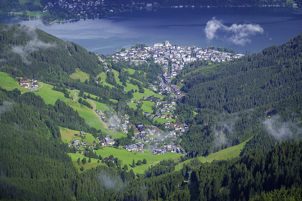View of Zell am See and cloud from Schmittenhöhebahn top station 2000m on a sunny day, Zell am See, Salzburg, Austria, Europe