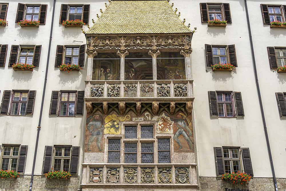 View of Golden Roof in Herzog-Friedrich-Straße in the old town of Innsbruck on a sunny day in summer, Innsbruck, Tyrol Region, Austria, Europe