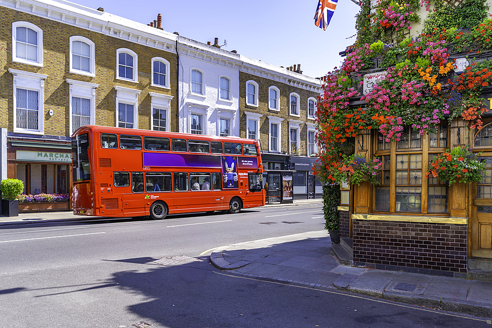 View of the The Churchill Arms, Kensington during summer, Kensington, London, England, United Kingdom, Europe